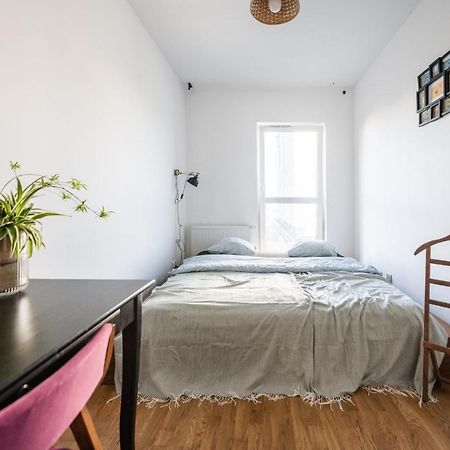 Krucza Apartment ~ Self Check-In 24H ~ Parking And Lift Вроцлав Екстериор снимка