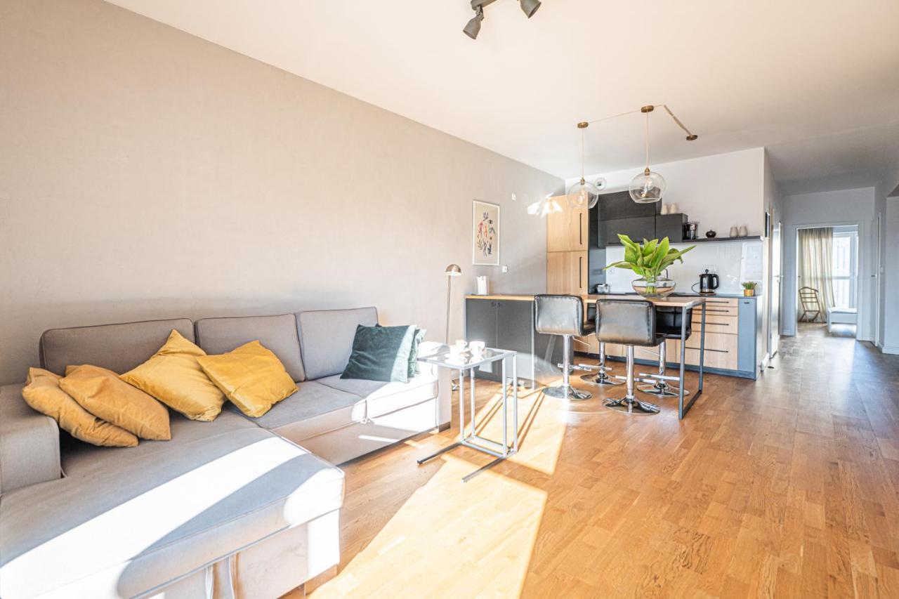 Krucza Apartment ~ Self Check-In 24H ~ Parking And Lift Вроцлав Екстериор снимка