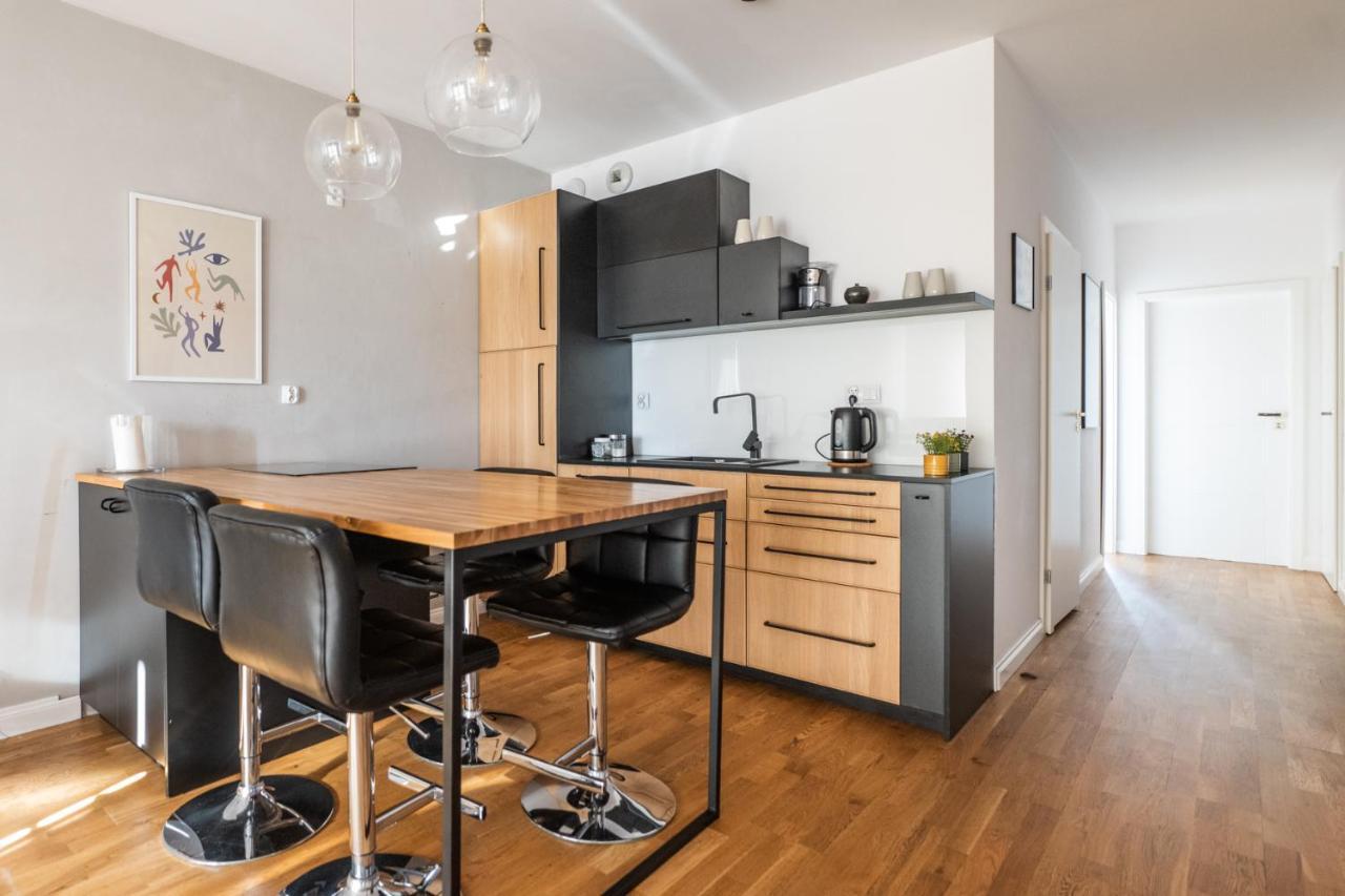 Krucza Apartment ~ Self Check-In 24H ~ Parking And Lift Вроцлав Екстериор снимка