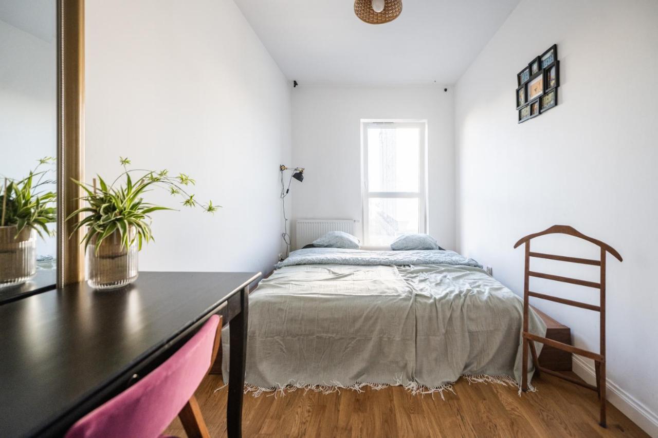Krucza Apartment ~ Self Check-In 24H ~ Parking And Lift Вроцлав Екстериор снимка